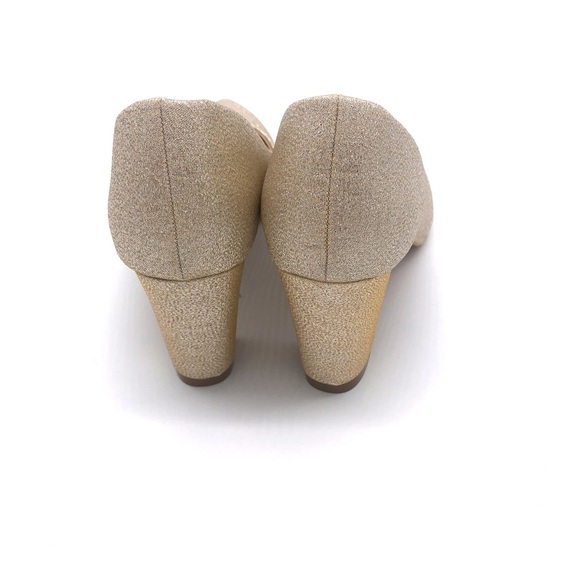 Dress Shoe Champagne ChunkyHeel Closed Poi… - Picture 4 of 5